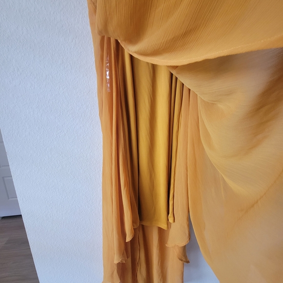 Elegant Yellow Gold Sleeveless Dress Plus Size 1X - Picture 3 of 8